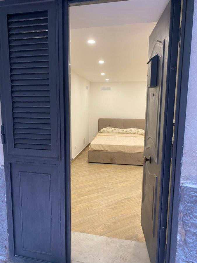 Casa Daniela Apartment Наполи Екстериор снимка